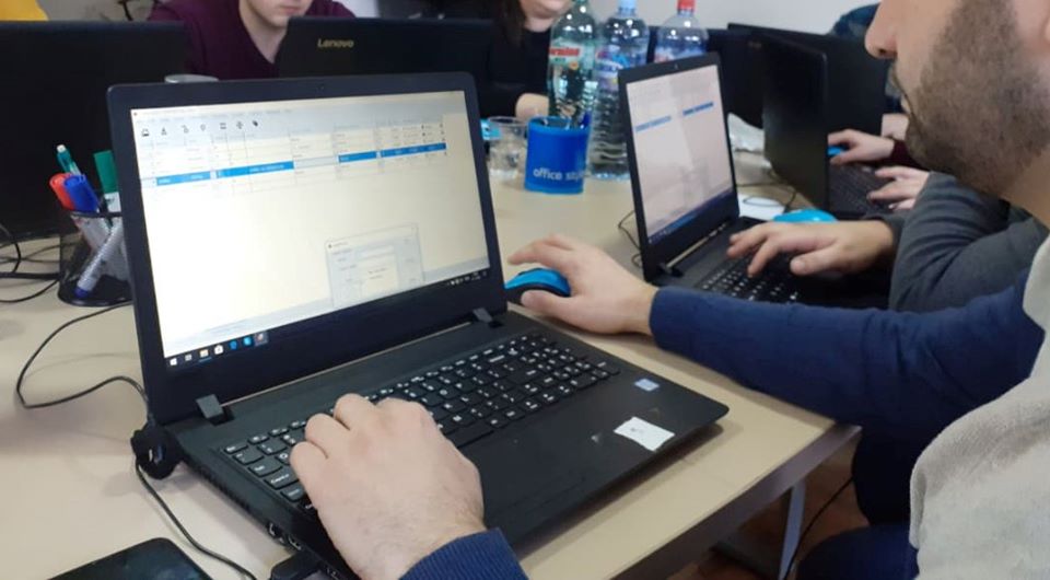 Поддршка на Истражувачко-аналитичките центри на политичките партии