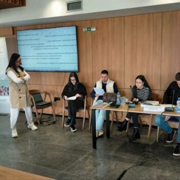 f5449302-2aa0-4e2f-9cc0-c6cbe73045ab