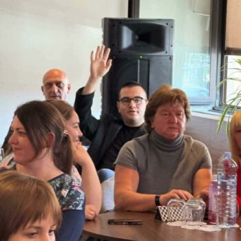 26f74dbd-8a5f-4241-8394-c1169e270be9