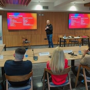 c2bce09a-dd82-4b9d-a3ee-29318e4395bf